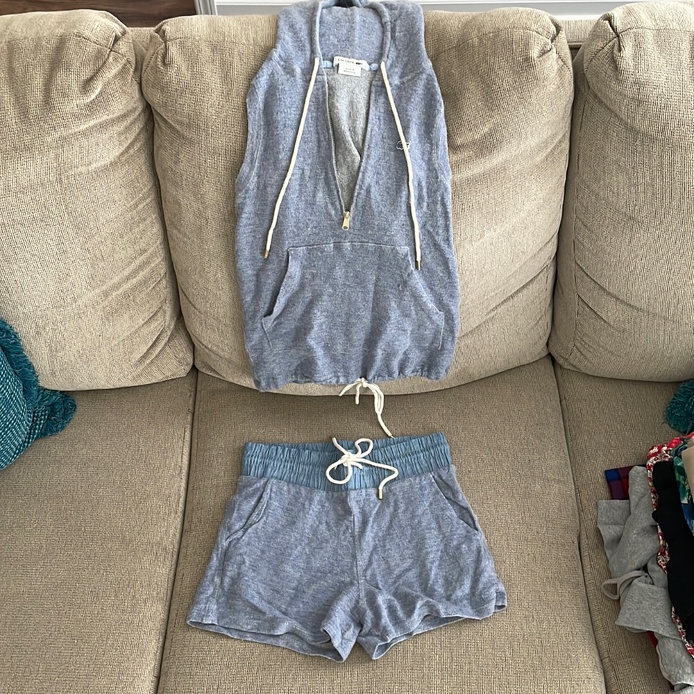 Lacoste sports set. Tank and shorts.